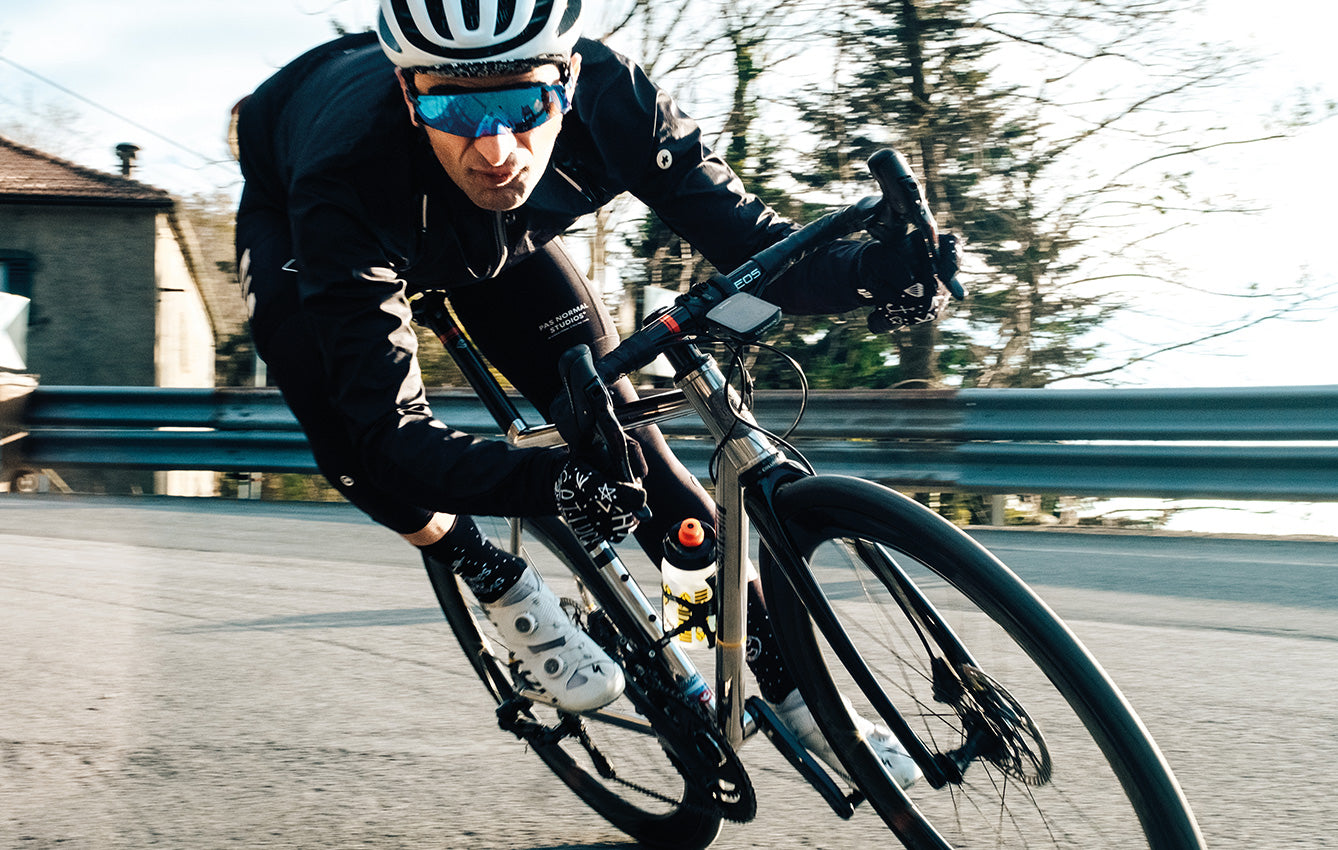 Piegare in curva con una Cinelli XCR in acciaio è pura adrenalina | Credit: Cinelli